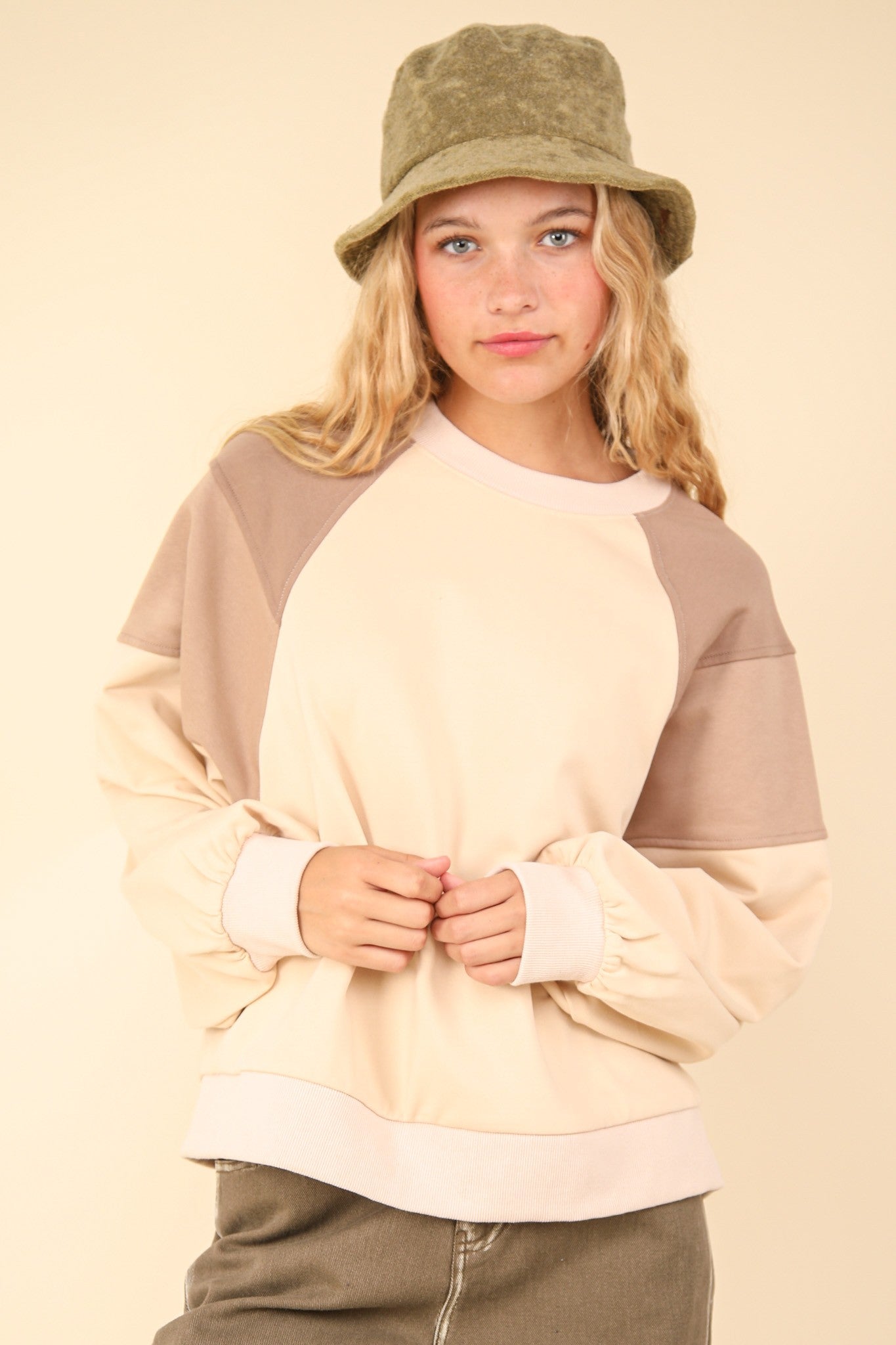 VERY J Plus Ivory Color Block Oversized Top