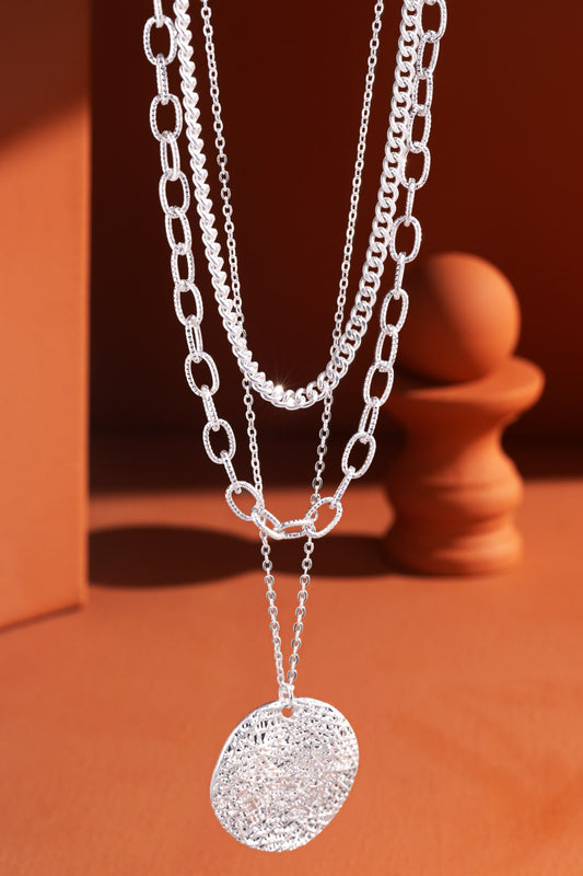 URBANISTA Vintage Link Necklace With Hammered Pendant