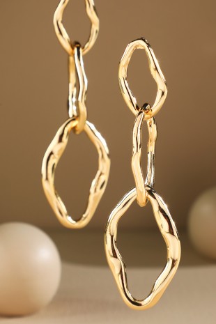 URBANISTA Elongated Link Dangle Earrings