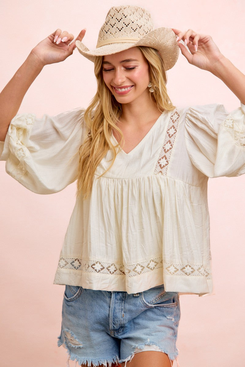 BIBI Crinkle Woven V Neck Top