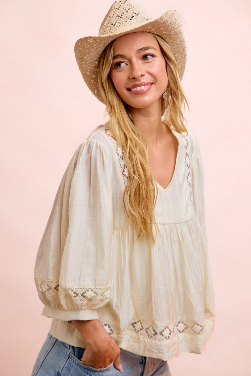 BIBI Crinkle Woven V Neck Top