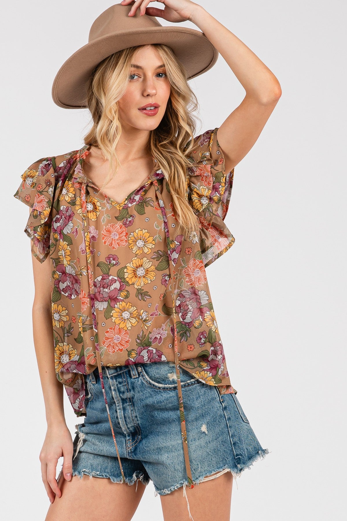 CES FEMME Boho Flower Print Ruffle Sleeve Top