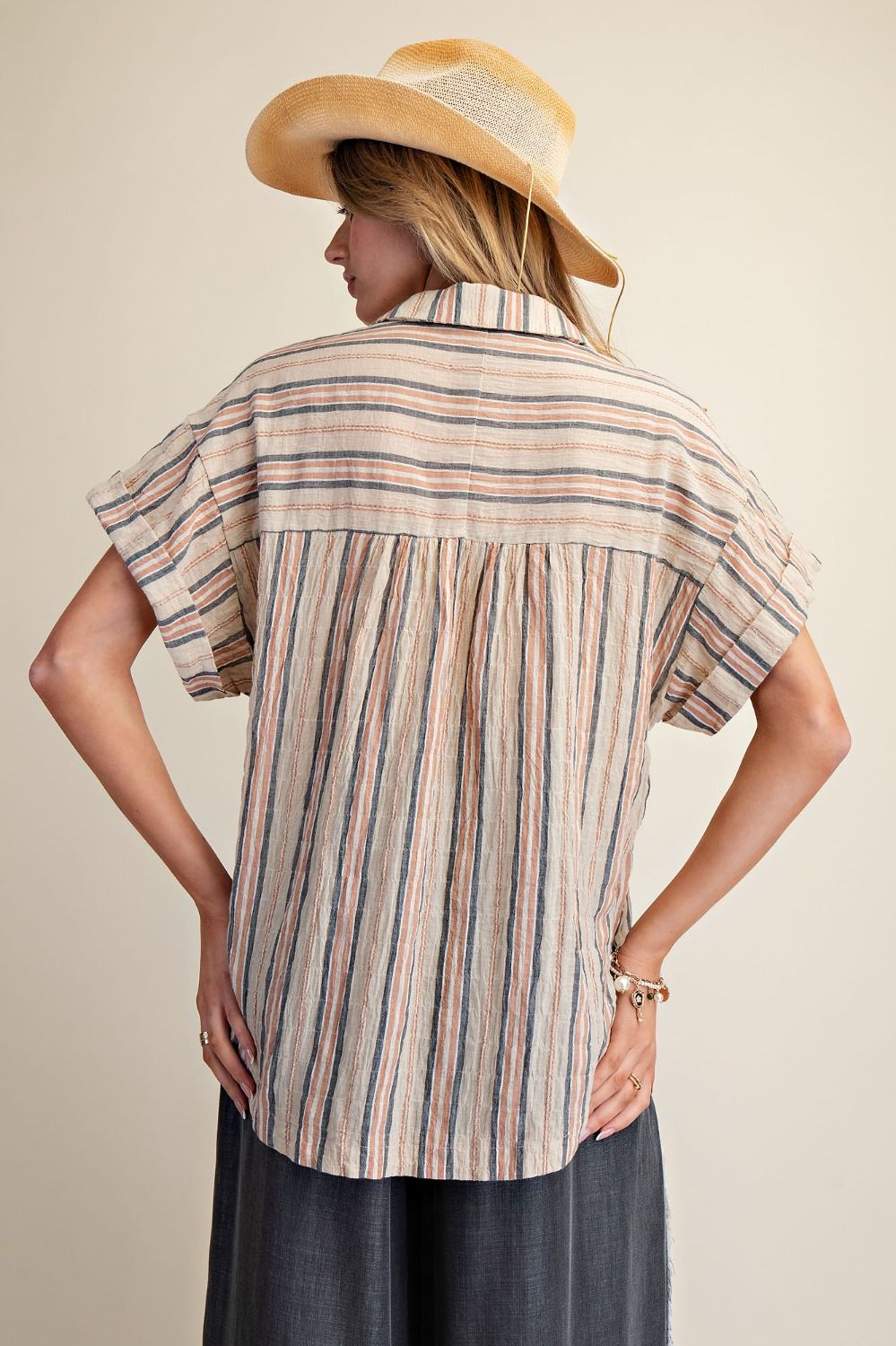 EASEL Crinkle Striped Blouse