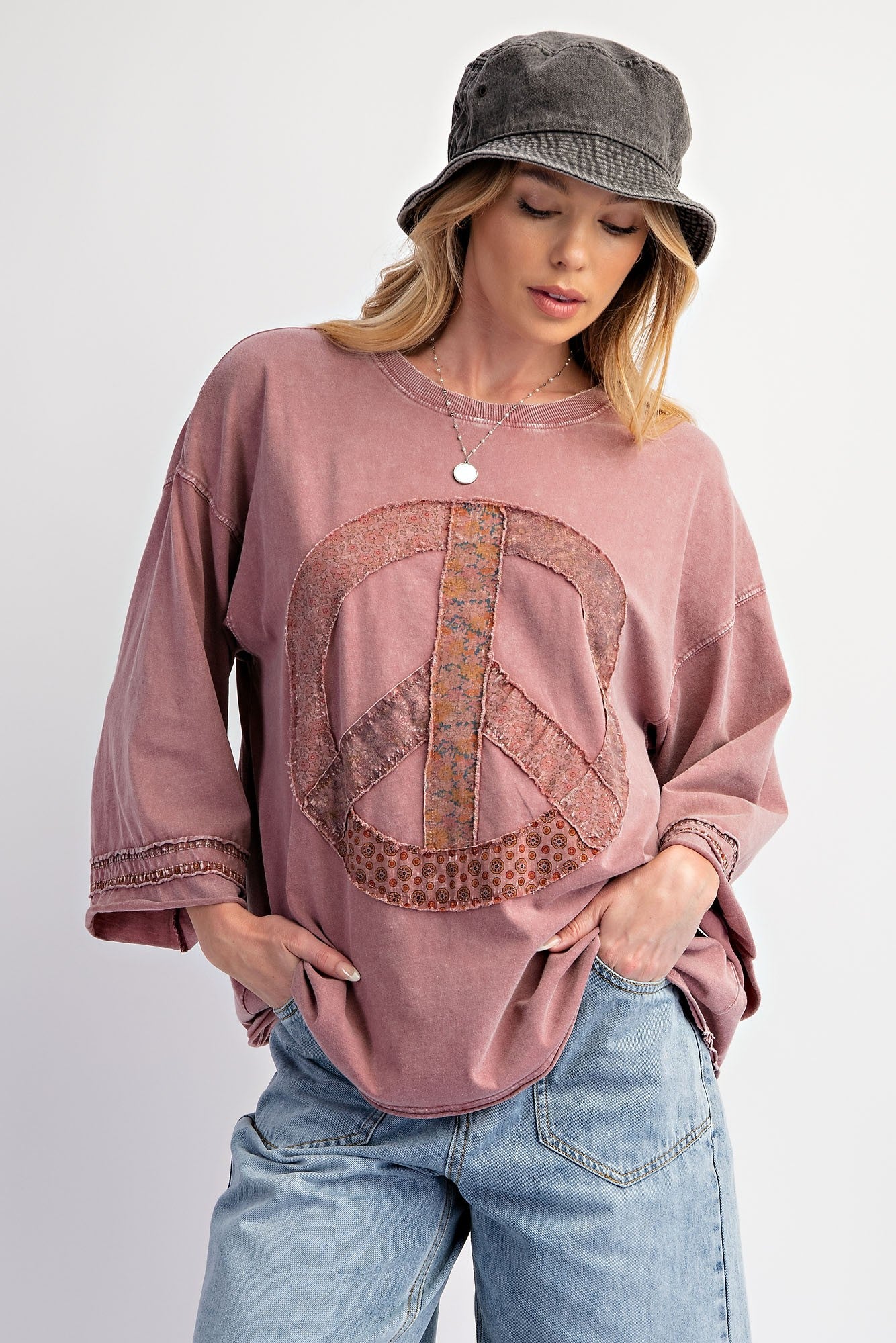 EASEL Peace Patch Top