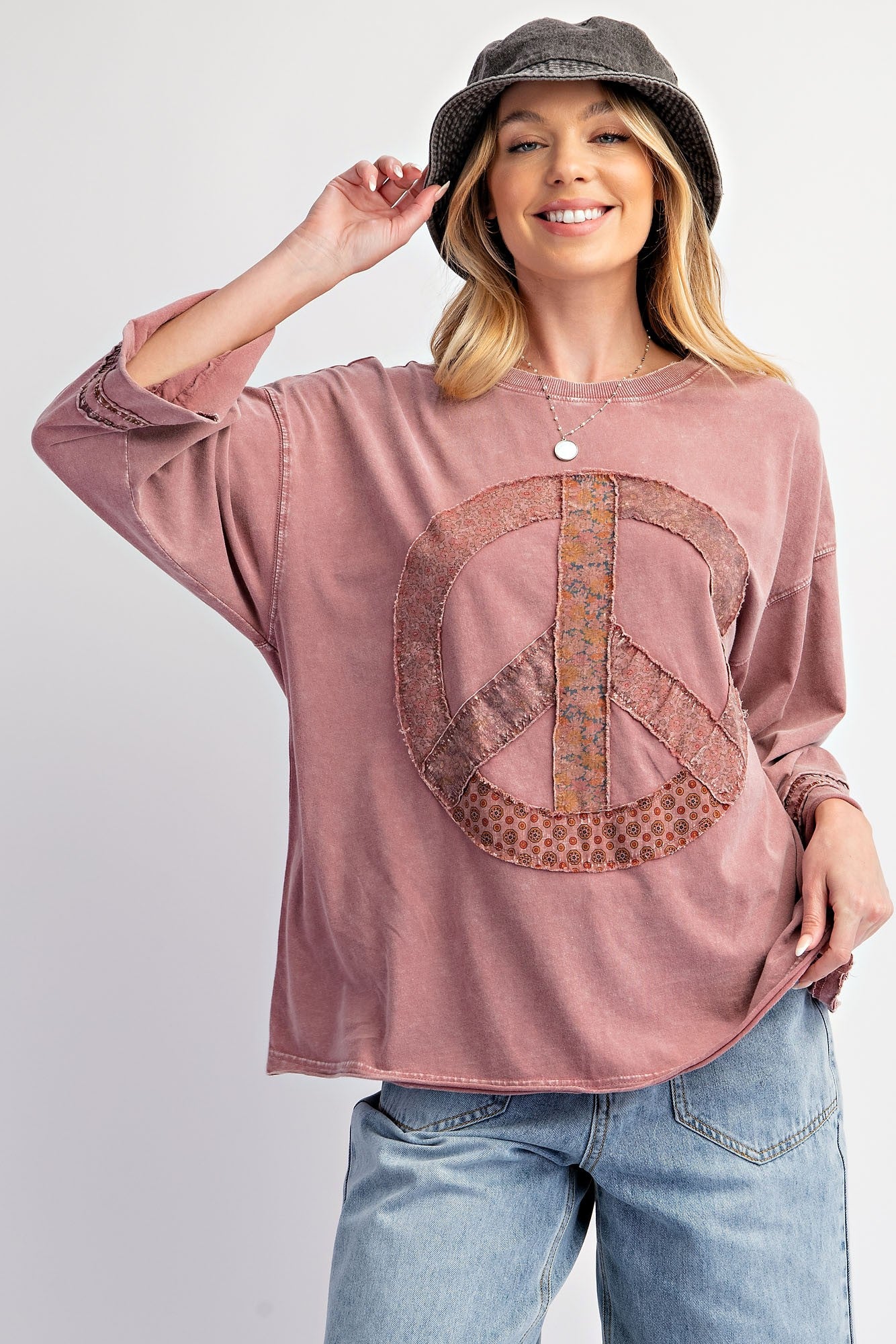 EASEL Peace Patch Top