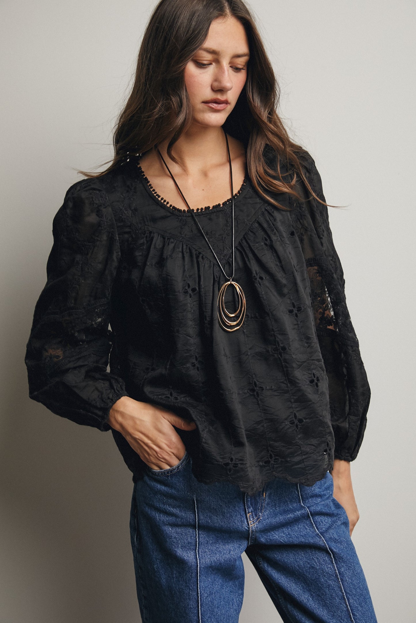FORTE Embroidered Lace Puff Sleeve Top