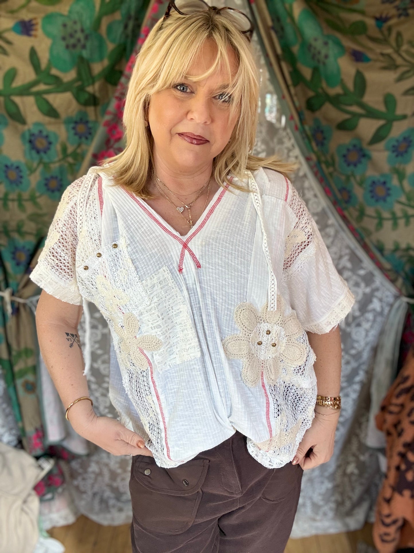POL V-Neck Short Sleeve Crochet Top