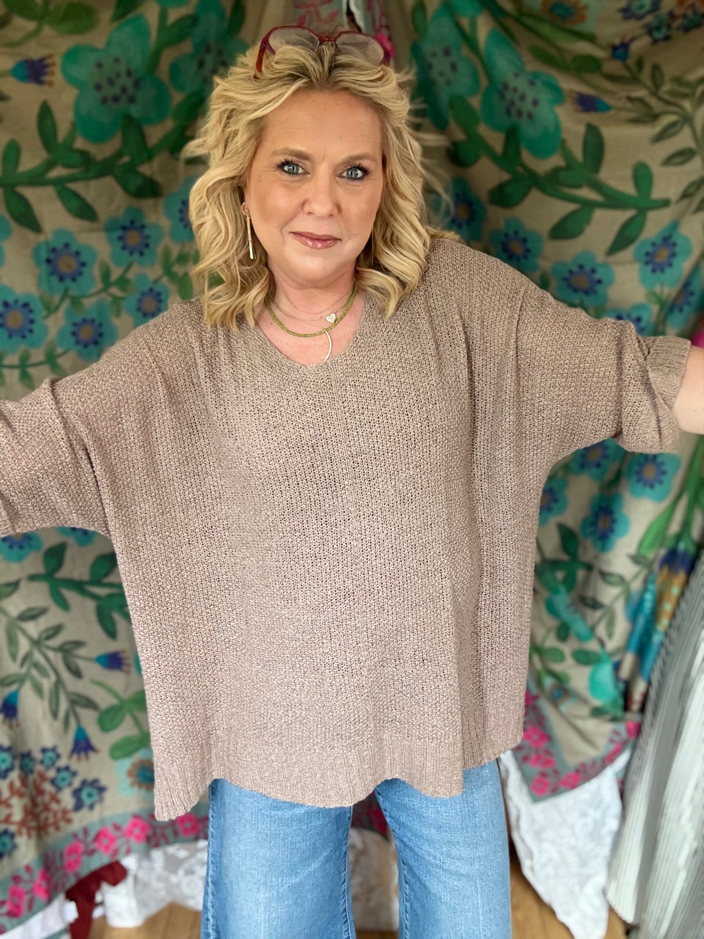 EASEL Plus Lightweight Sweater Top