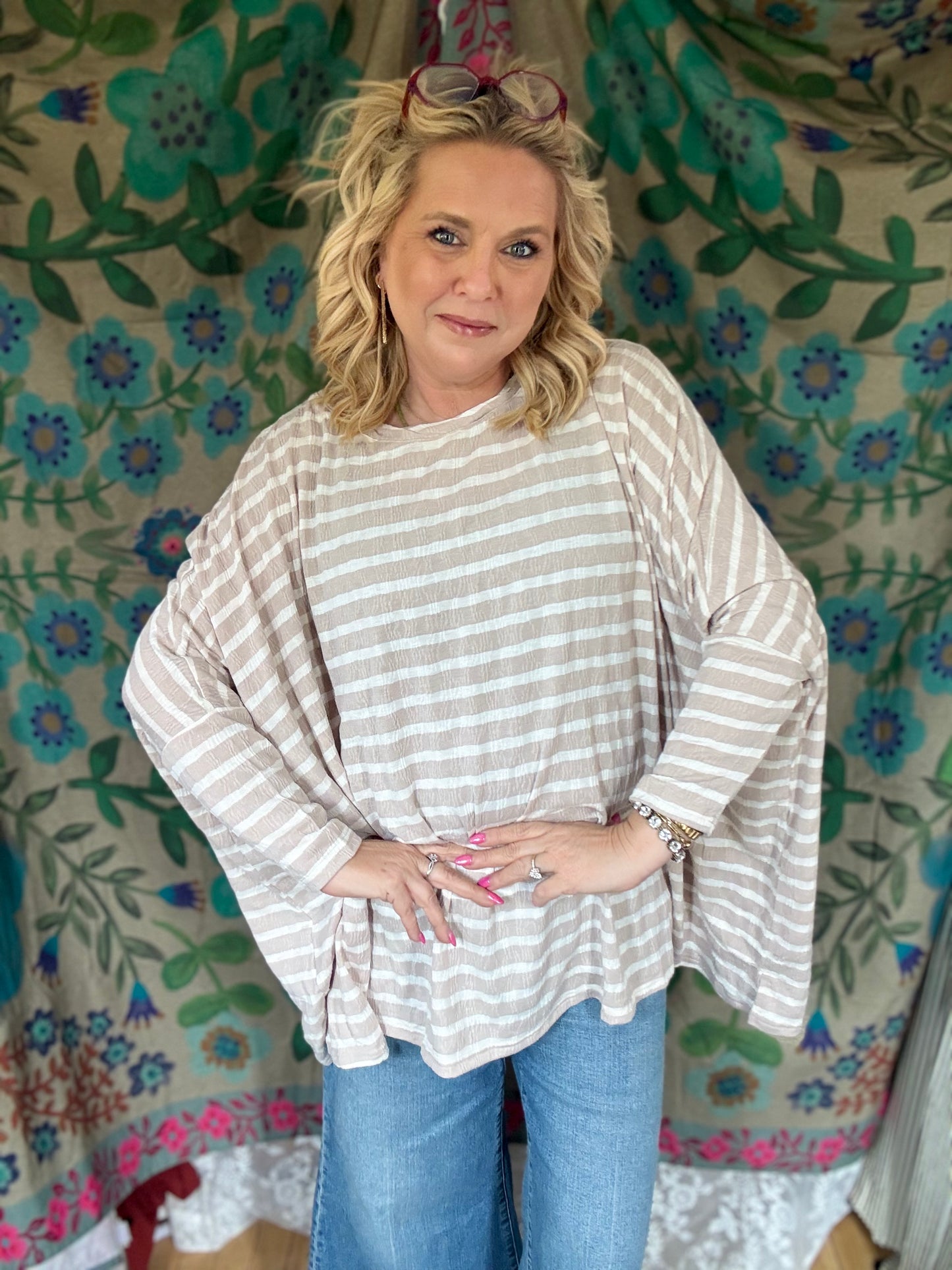 EASEL Plus Striped Oversized Top