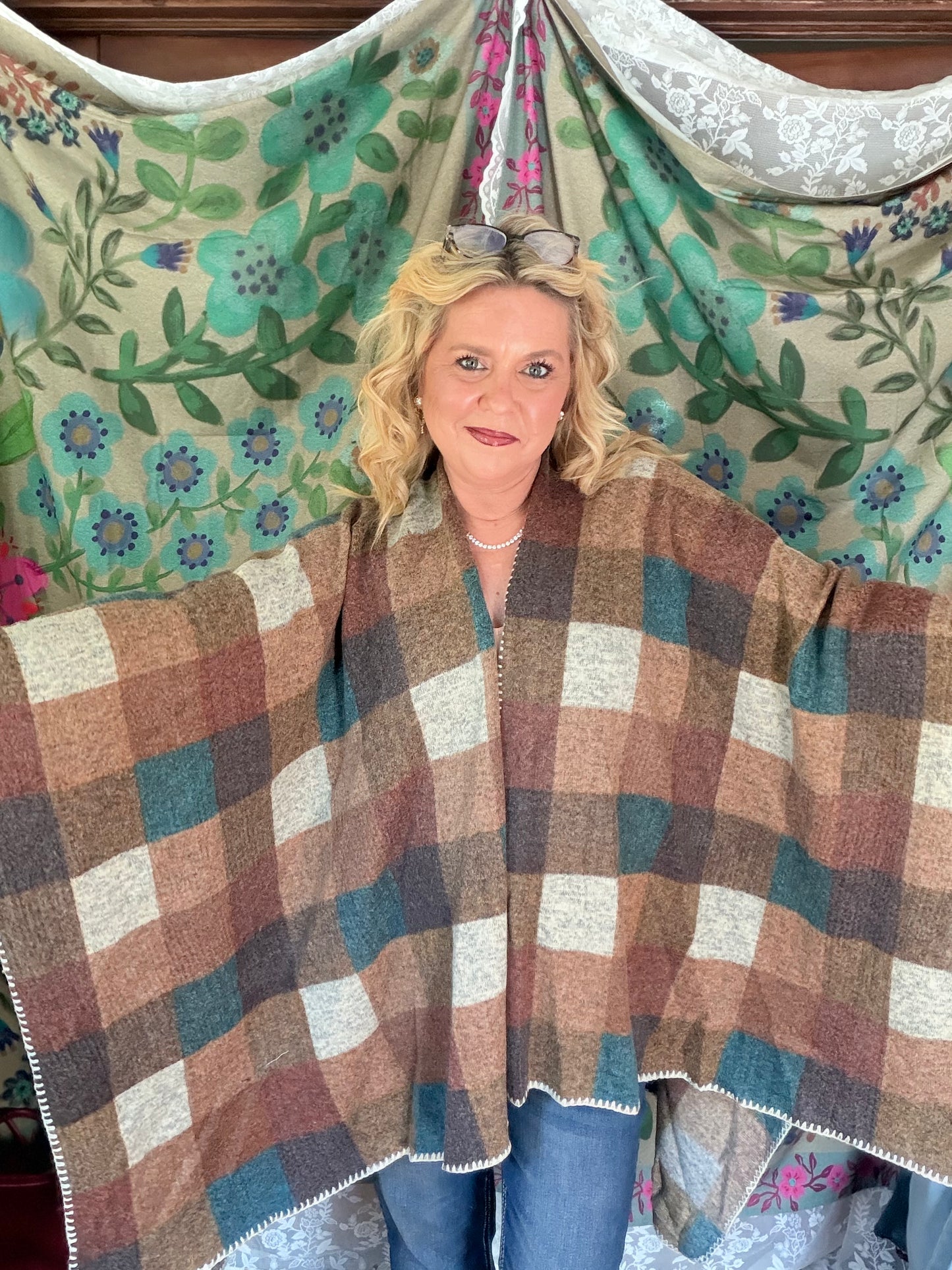 EASEL Plaid Pattern Brushed Hacci Oversized Cape