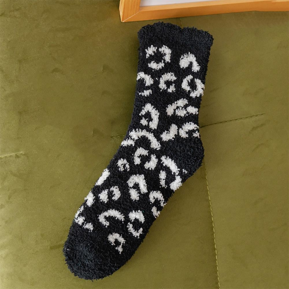 JUDSON Soft Plush Leopard Print Socks