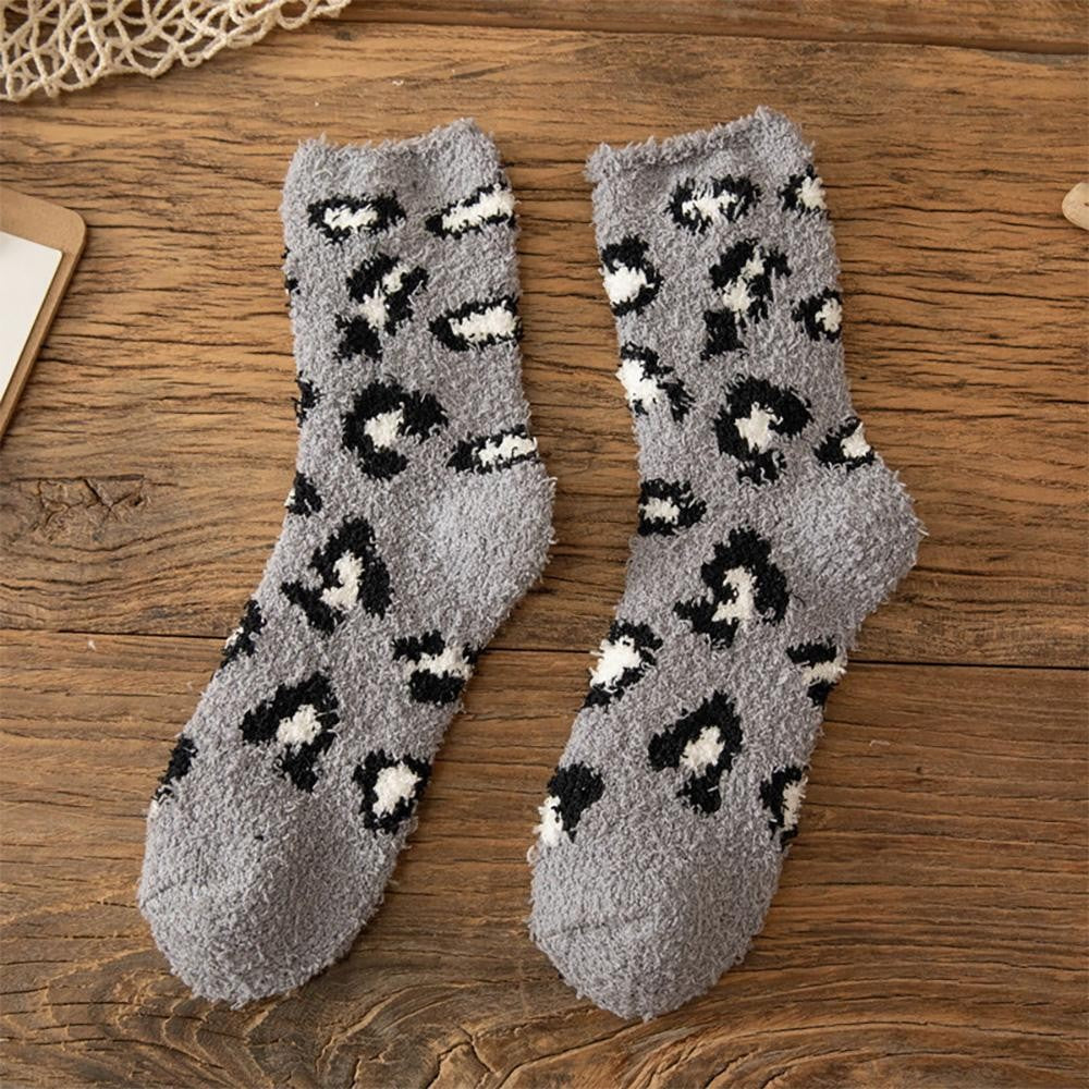 JUDSON Soft Plush Leopard Print Socks