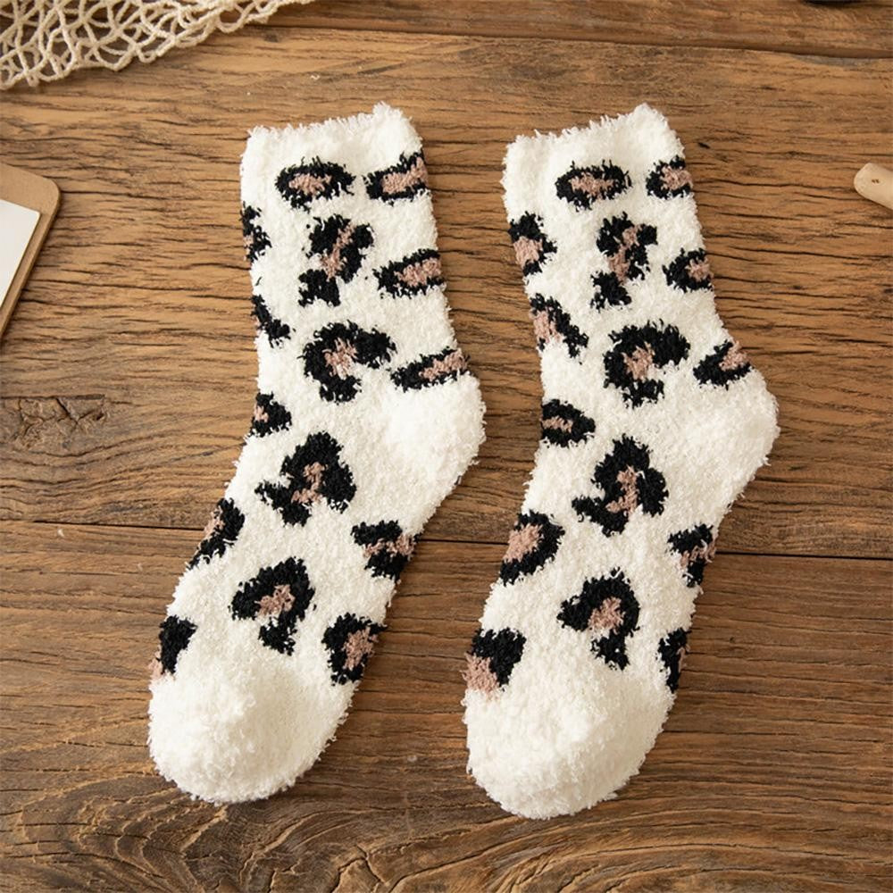 JUDSON Soft Plush Leopard Print Socks