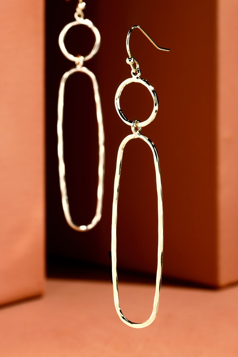 URBANISTA Linked Wire Oval Earrings