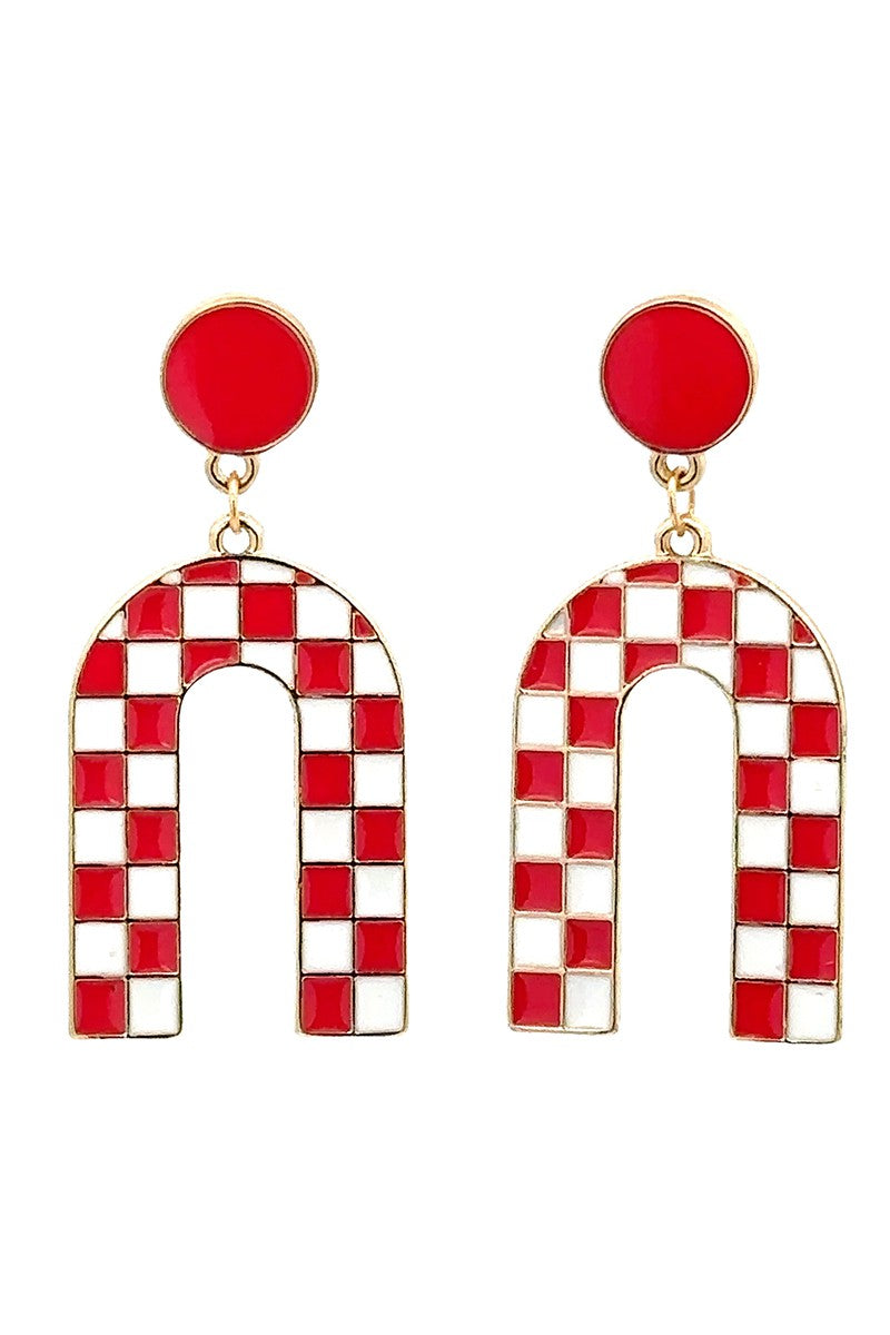 URBANISTA Fuchsia U-Shaped Check Earrings